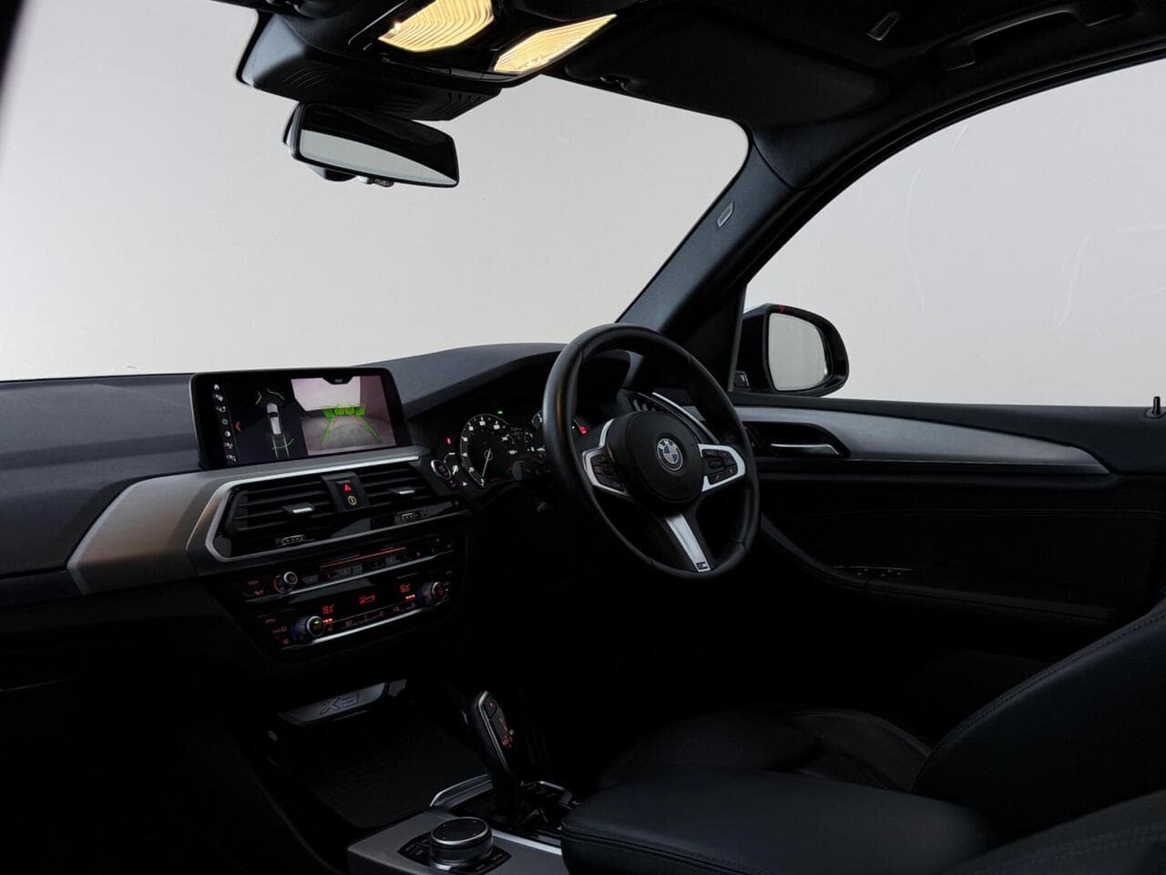 BMW X3 thumbnail Interior Front