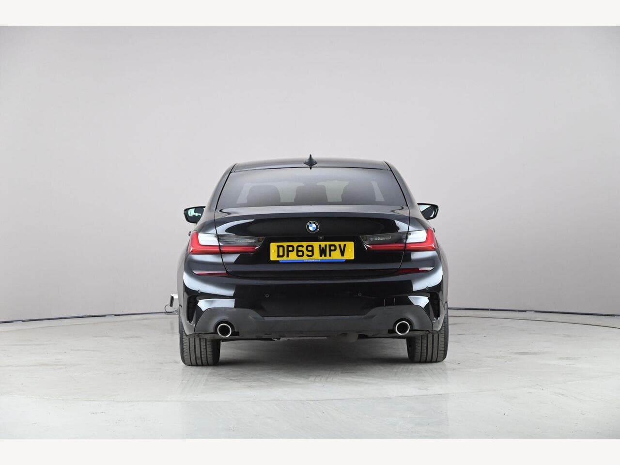 BMW 3 Series thumbnail Rear