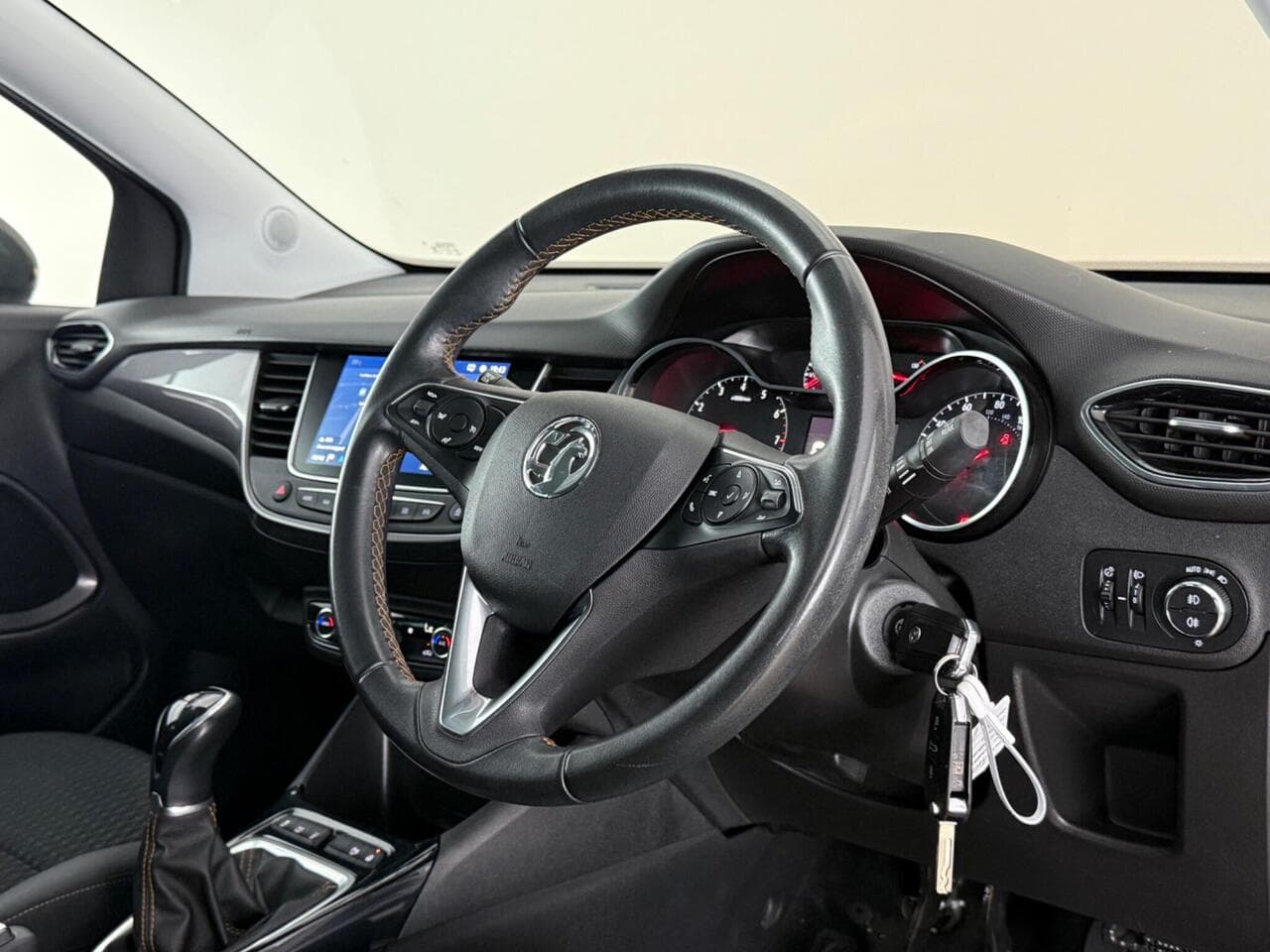 Vauxhall Crossland X thumbnail Interior Front