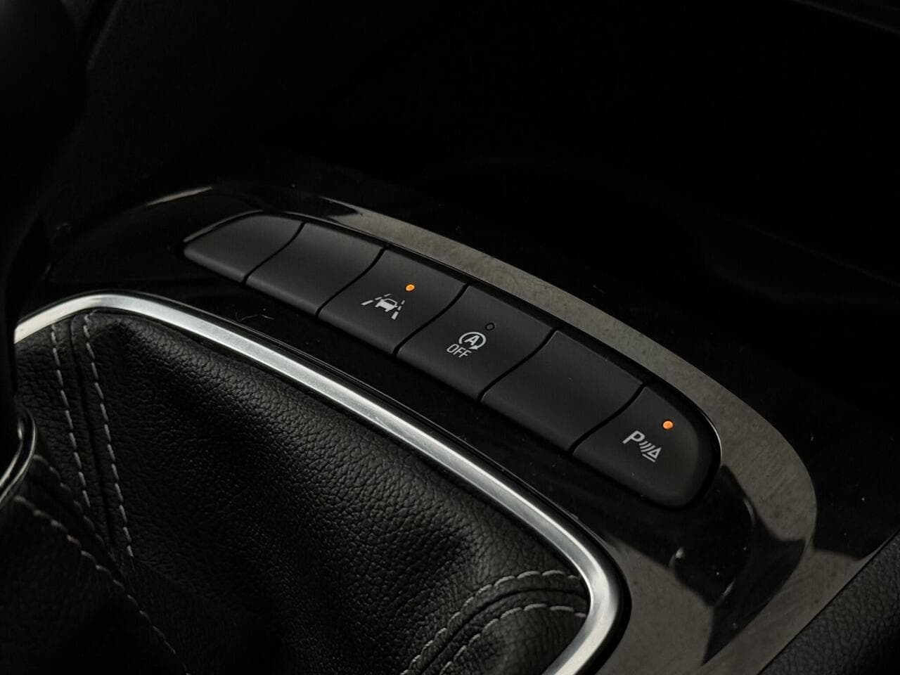 Vauxhall Insignia thumbnail Misc Controls