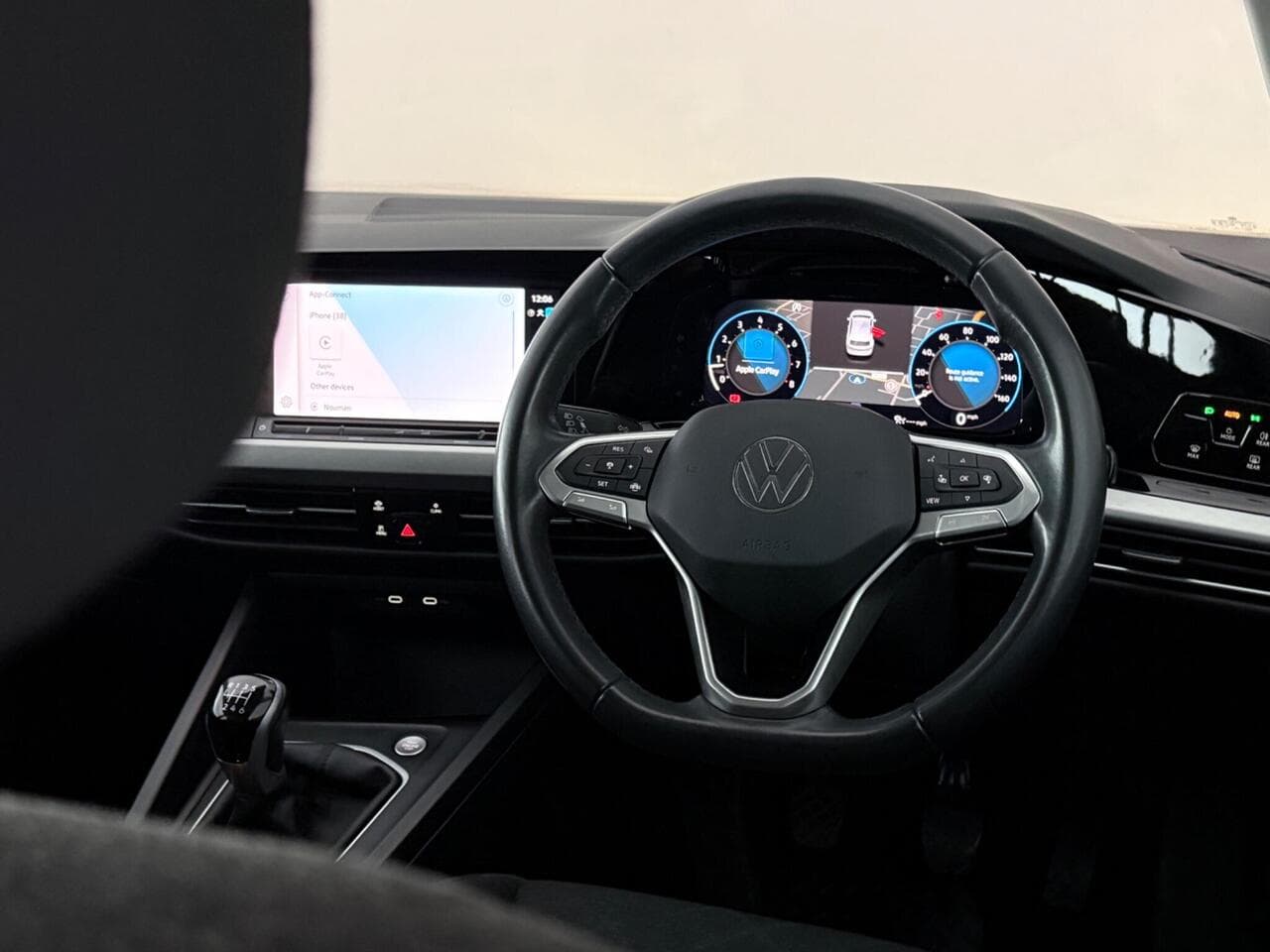 Volkswagen Golf thumbnail Steering Wheel