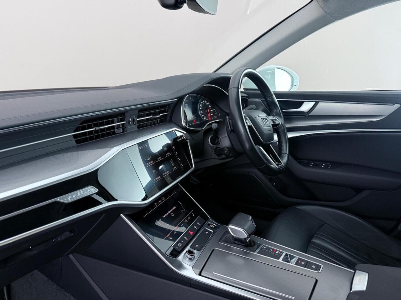 Audi A6 Saloon thumbnail Interior Front