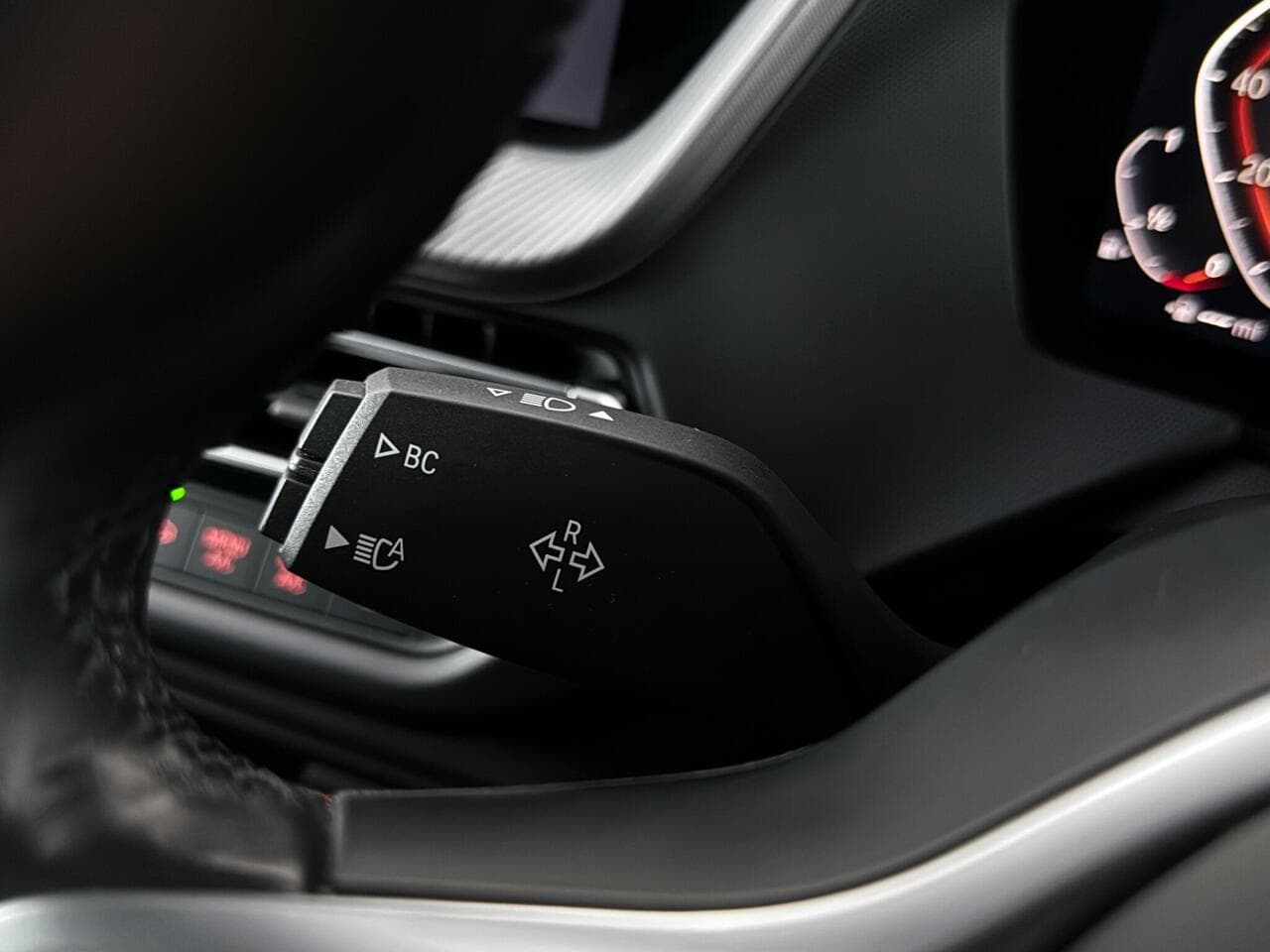 BMW 2 Series Gran Coupe thumbnail Misc Controls