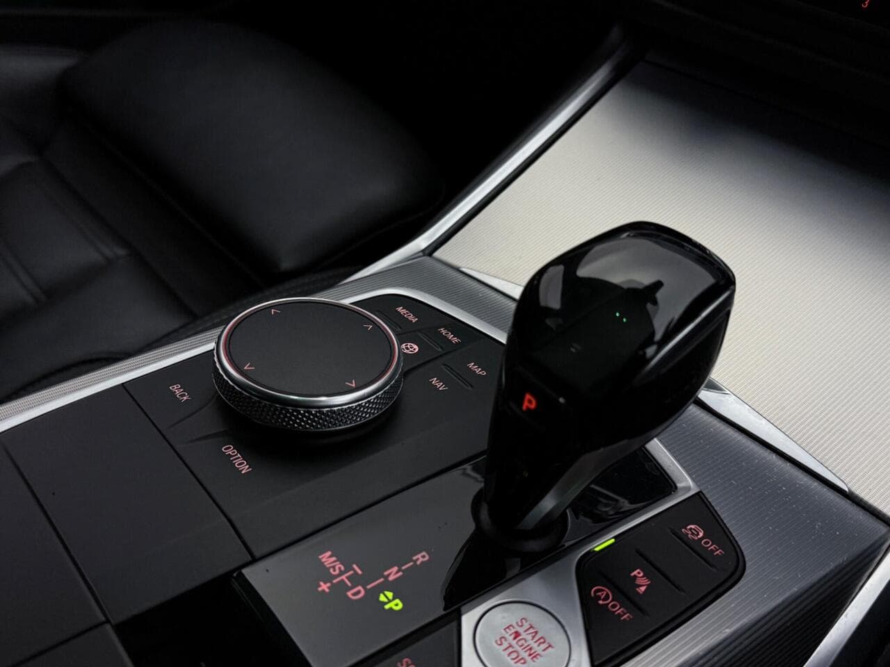 BMW 3 Series thumbnail Interior Front