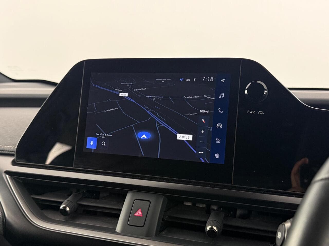 Lexus UX thumbnail Infotainment System