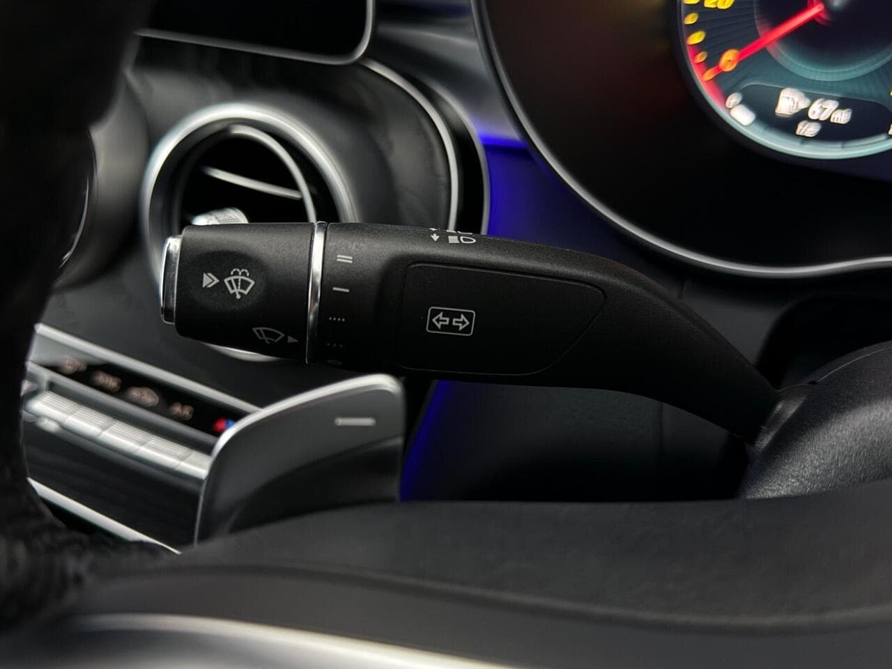 Mercedes-Benz C Class thumbnail Misc Controls