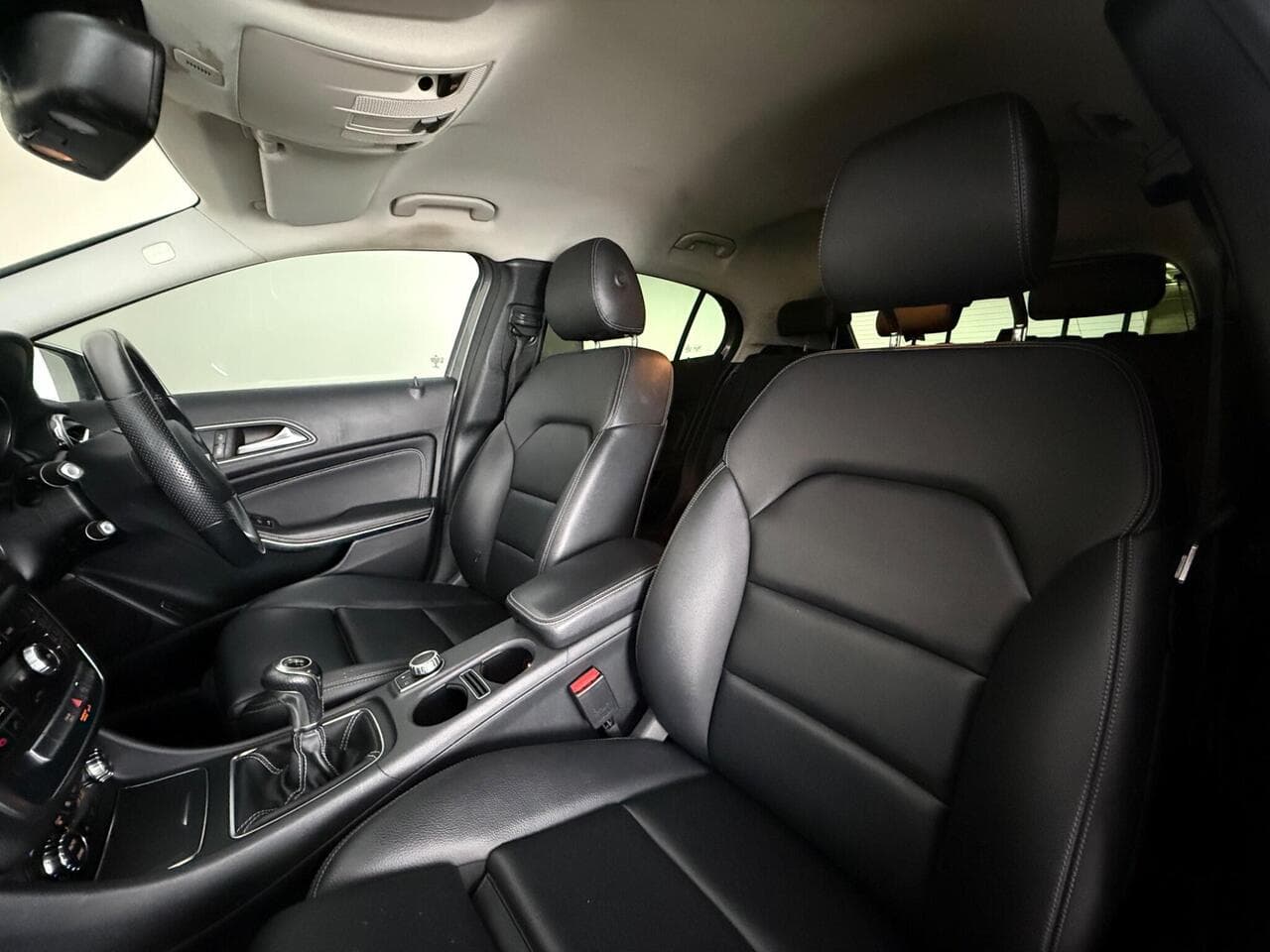Mercedes-Benz GLA thumbnail Seat Front Passenger
