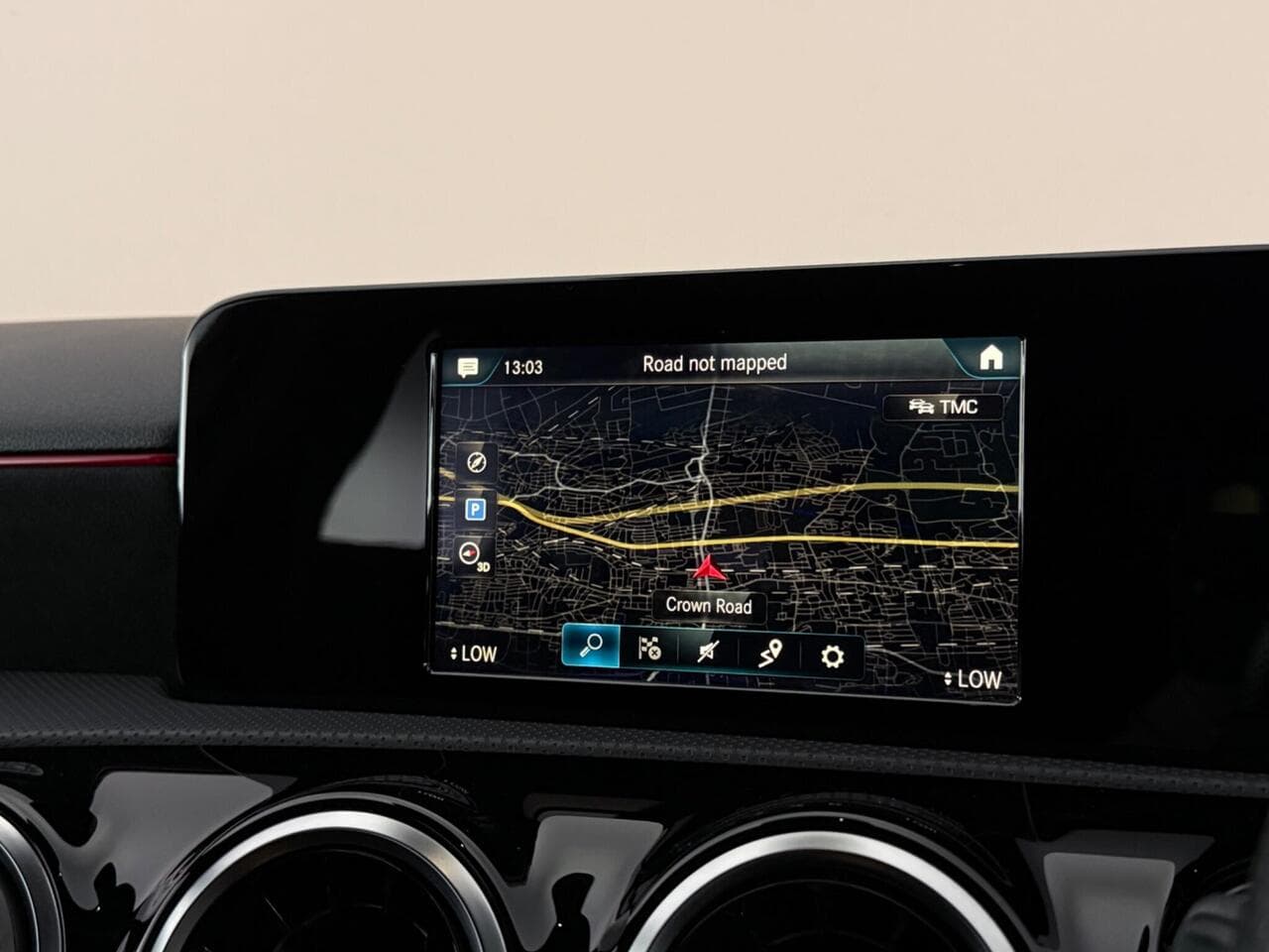 Mercedes-Benz A Class thumbnail Infotainment System