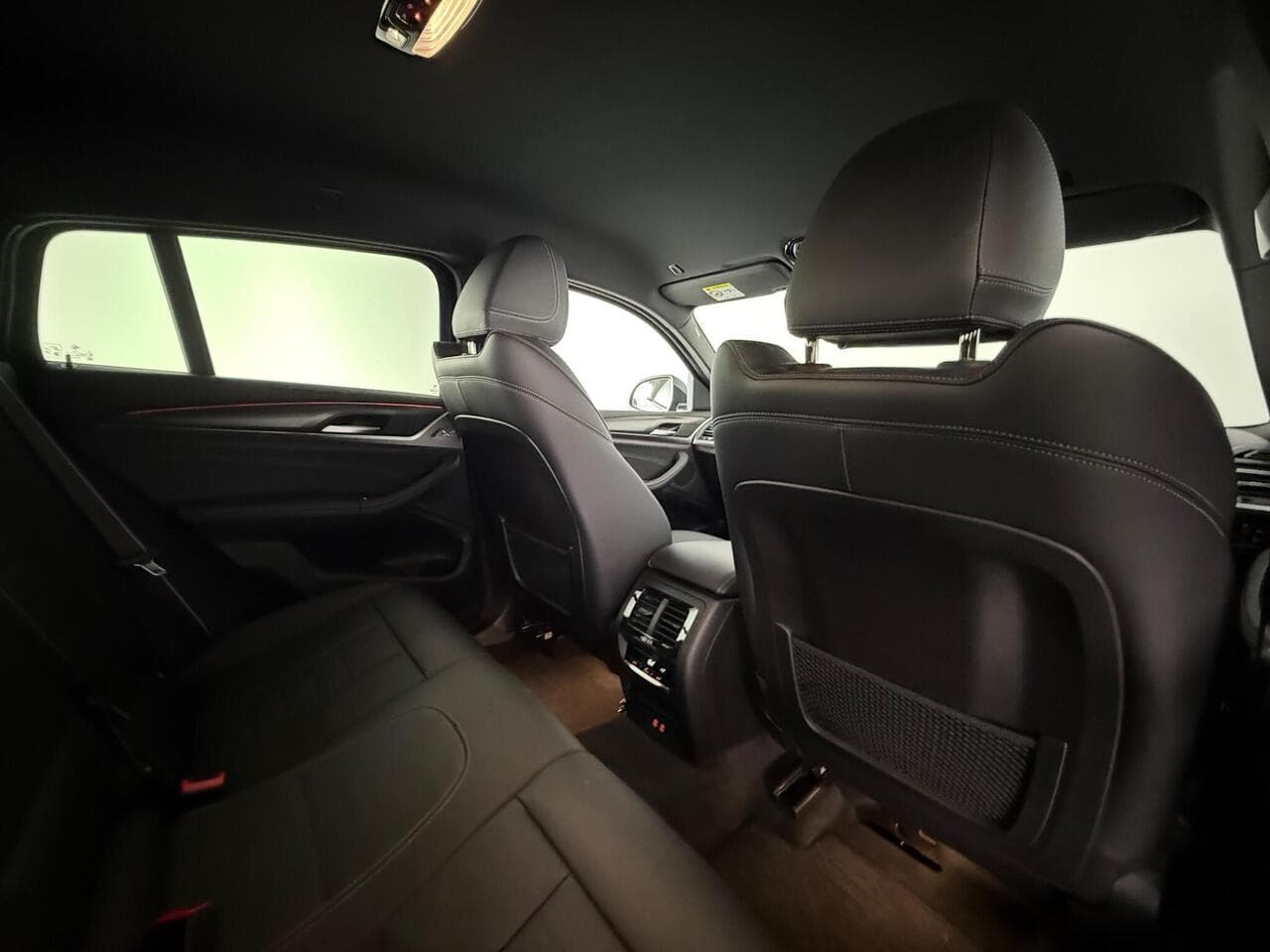 BMW X4 thumbnail Seats Rear