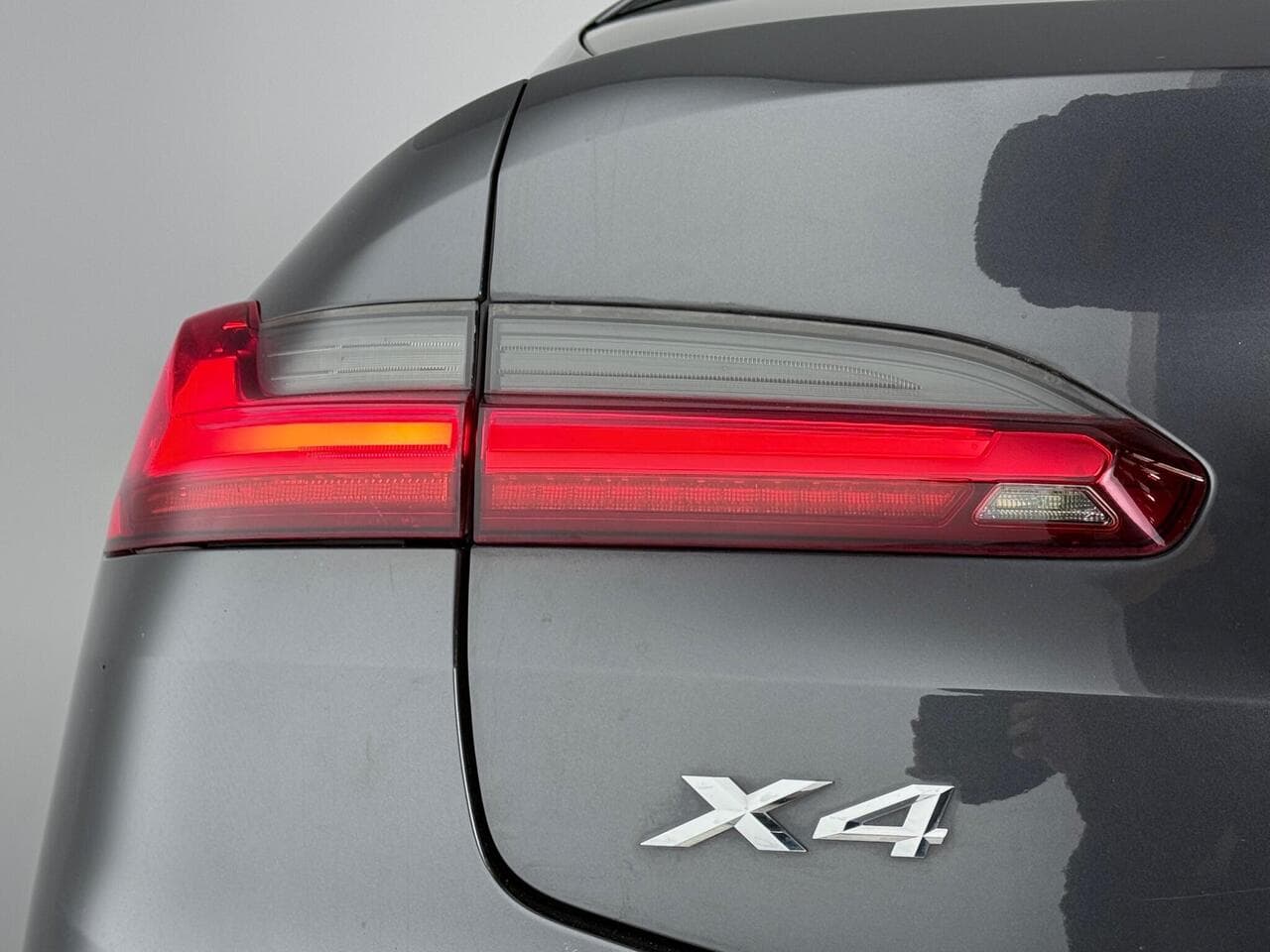 BMW X4 thumbnail Lights Rear