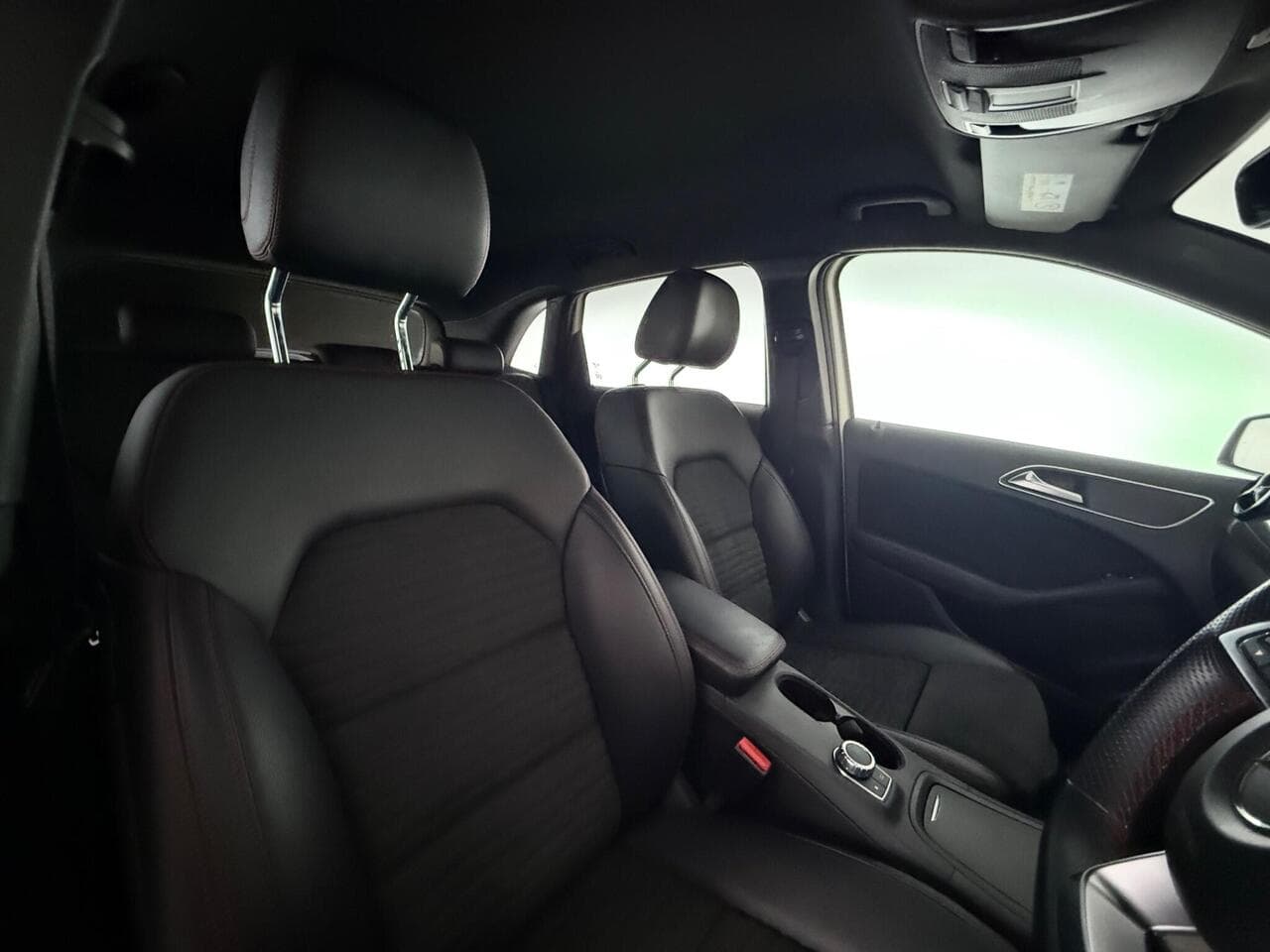 Mercedes-Benz B Class thumbnail Seat Driver