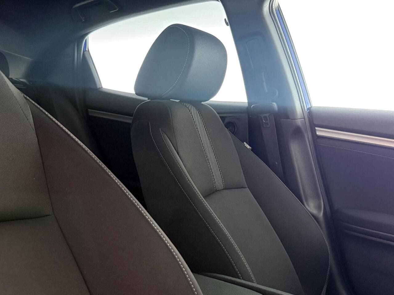 Honda Civic thumbnail Seats Rear