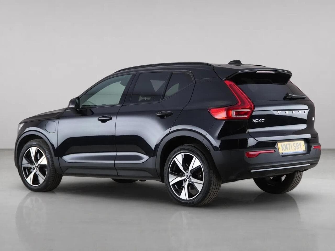 Volvo XC40 thumbnail Rear Left