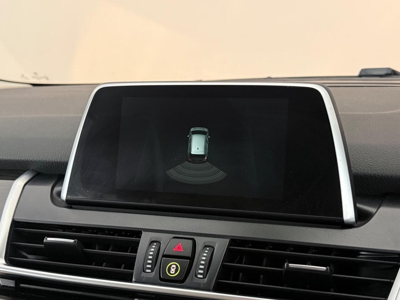 BMW 2 Series Gran Tourer thumbnail Infotainment System