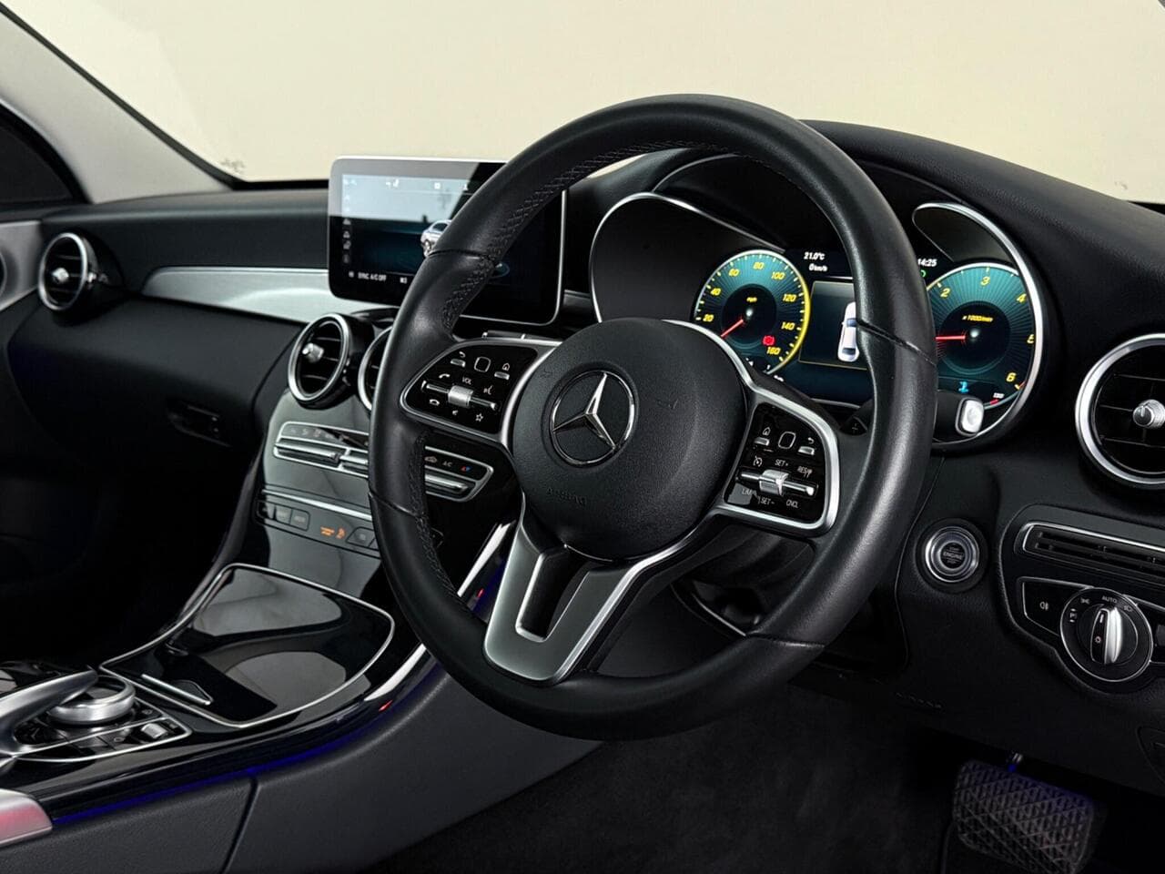 Mercedes-Benz C Class thumbnail Steering Wheel