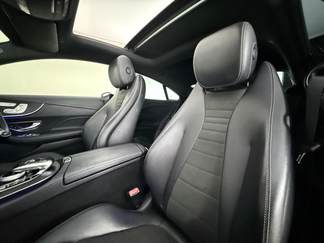 Mercedes-Benz E Class thumbnail Seat Front Passenger