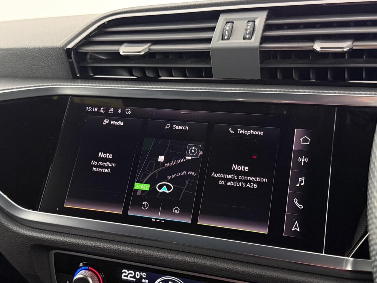 Audi Q3 thumbnail Infotainment System