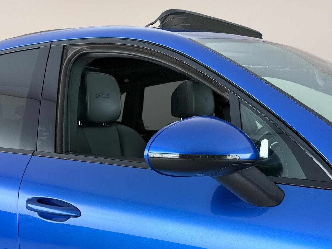 Porsche Macan thumbnail Wing Mirror