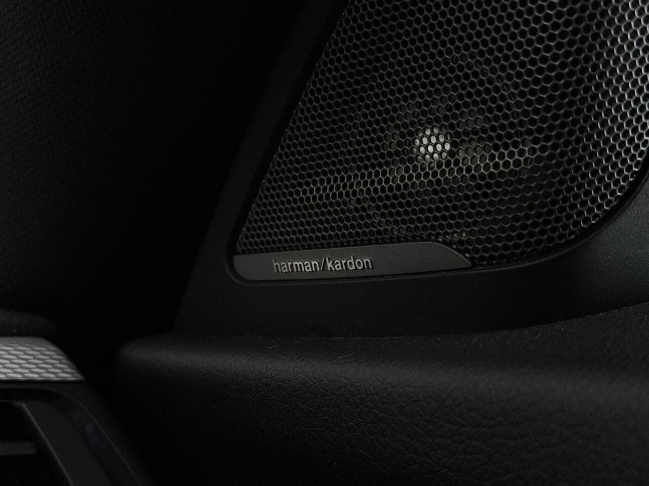 BMW 3 Series Gran Turismo thumbnail Misc Controls