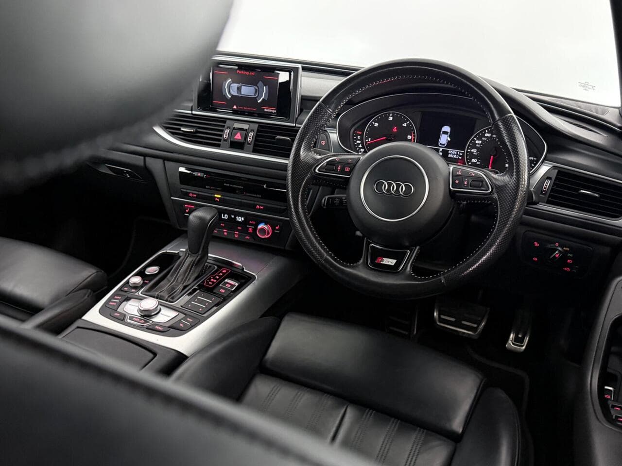 Audi A6 Avant thumbnail Interior Front