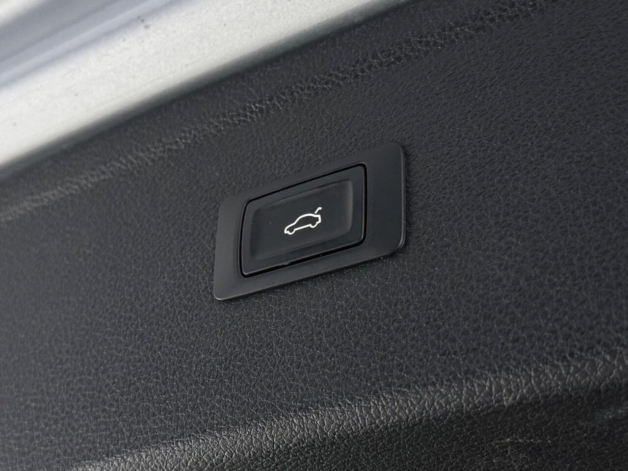 Audi Q5 thumbnail Misc Controls