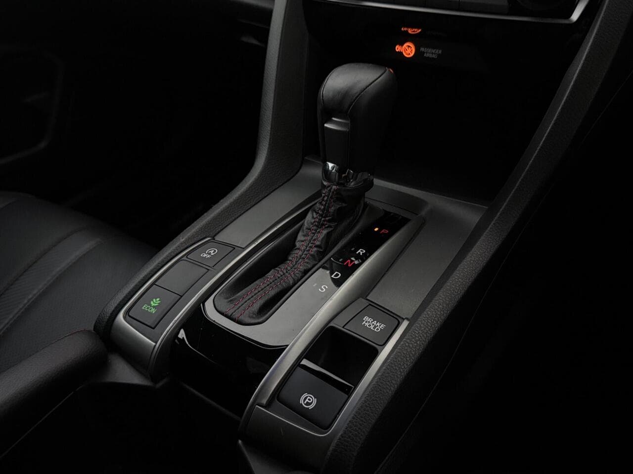 Honda Civic thumbnail Interior Front