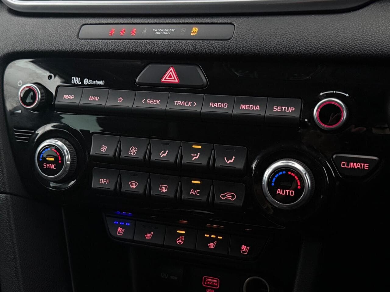 Kia Sportage thumbnail Infotainment System