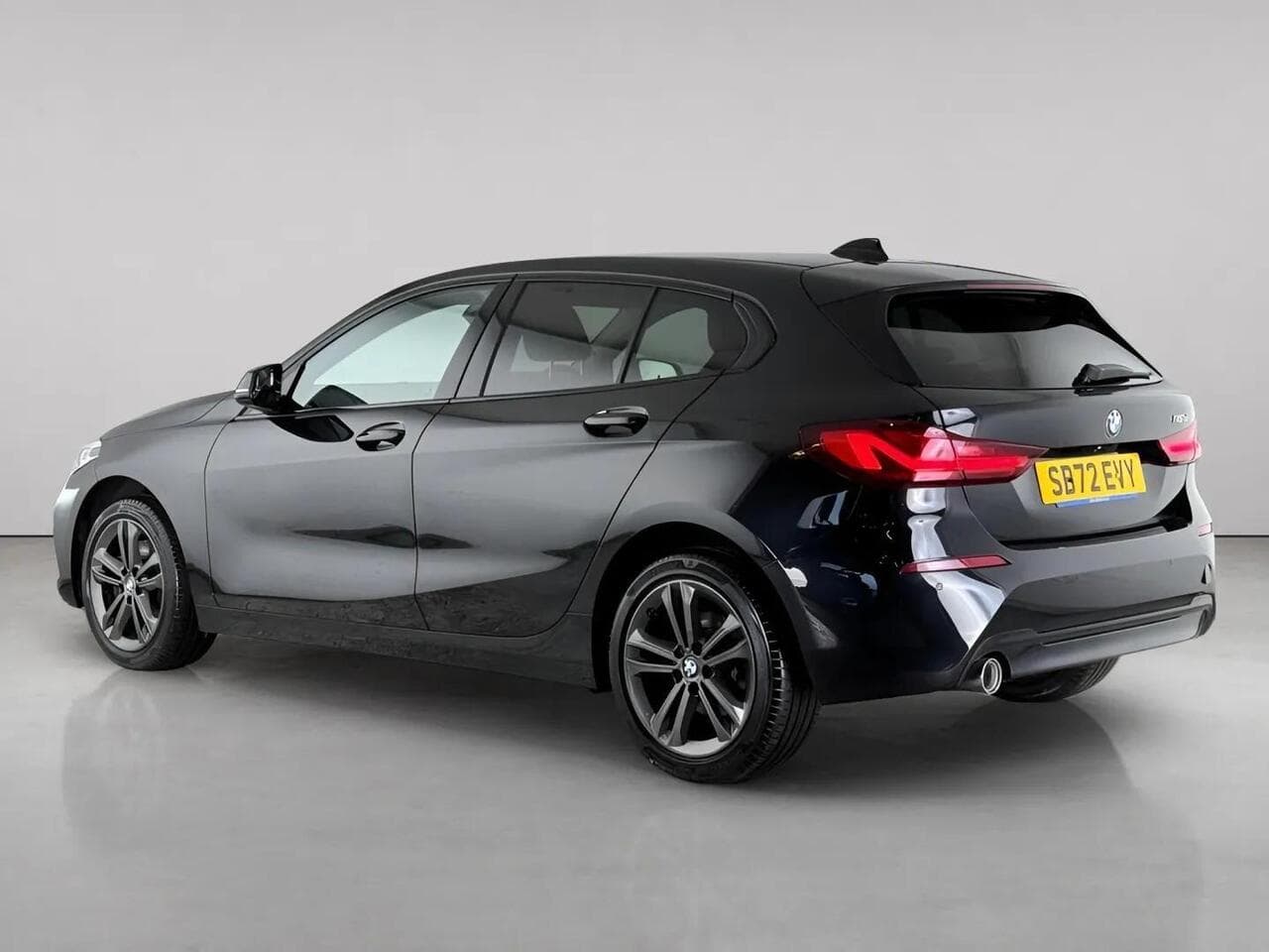 BMW 1 Series thumbnail Rear Left