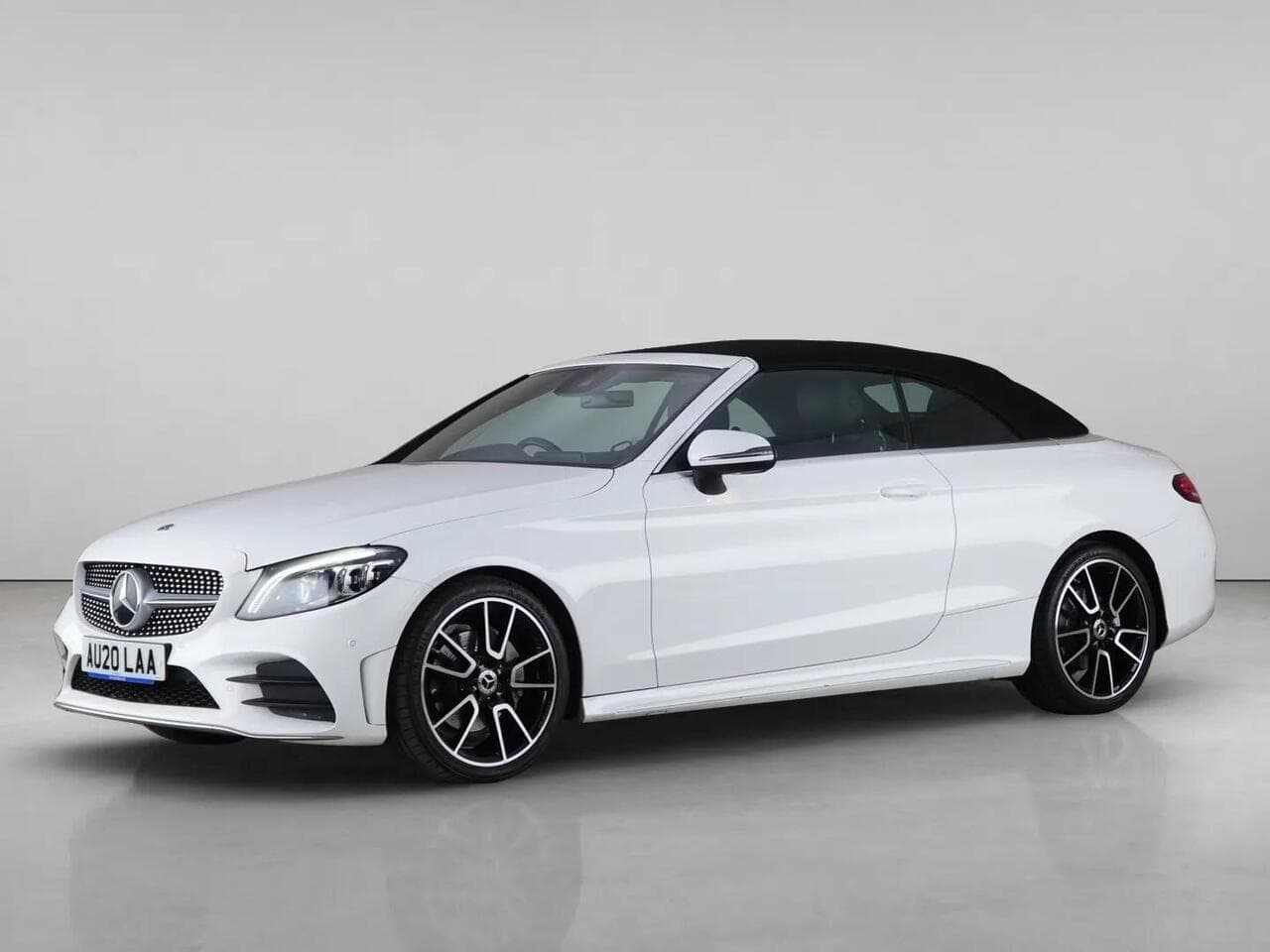 Mercedes-Benz C Class thumbnail Front Left