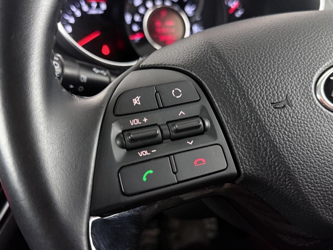 Kia Picanto thumbnail Misc Controls