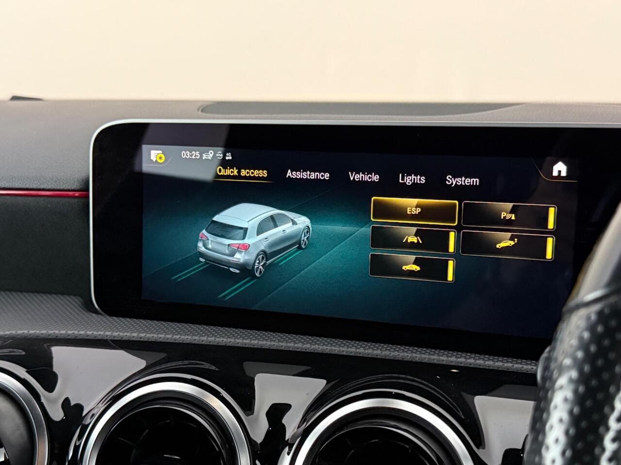 Mercedes-Benz A Class thumbnail Infotainment System