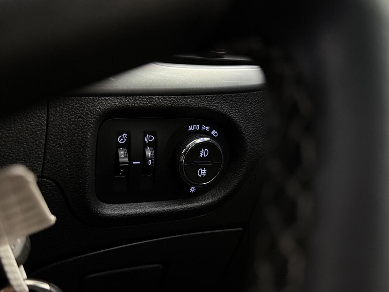 Vauxhall Astra thumbnail Misc Controls