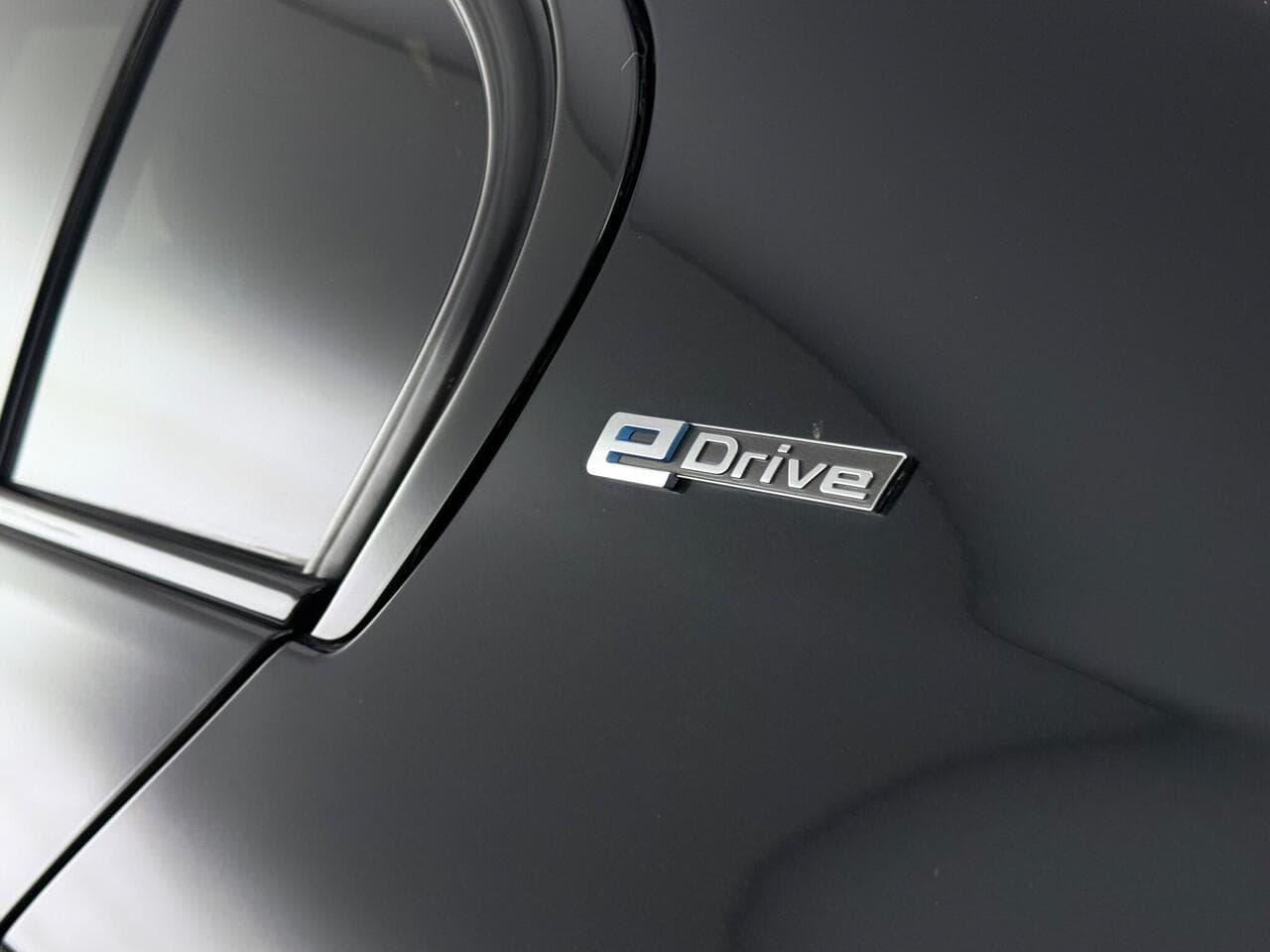 BMW 3 Series thumbnail Badge Exterior