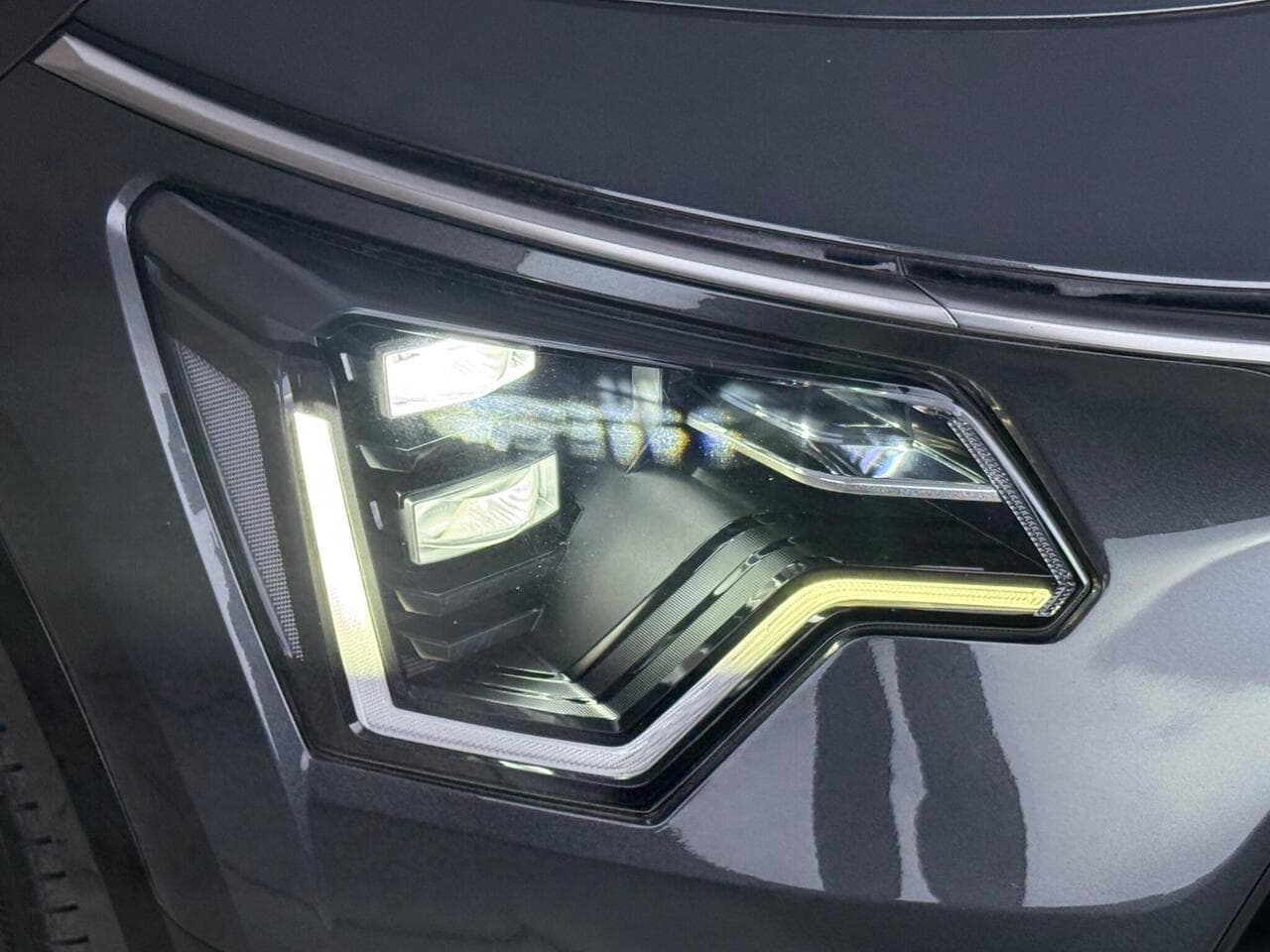 Kia Niro thumbnail Lights Front