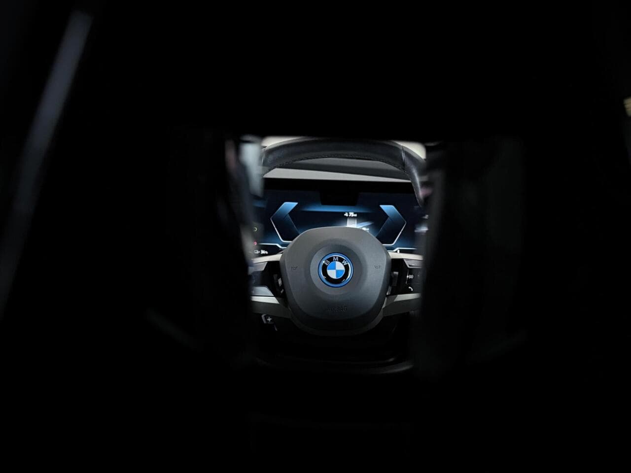 BMW iX thumbnail Misc Controls