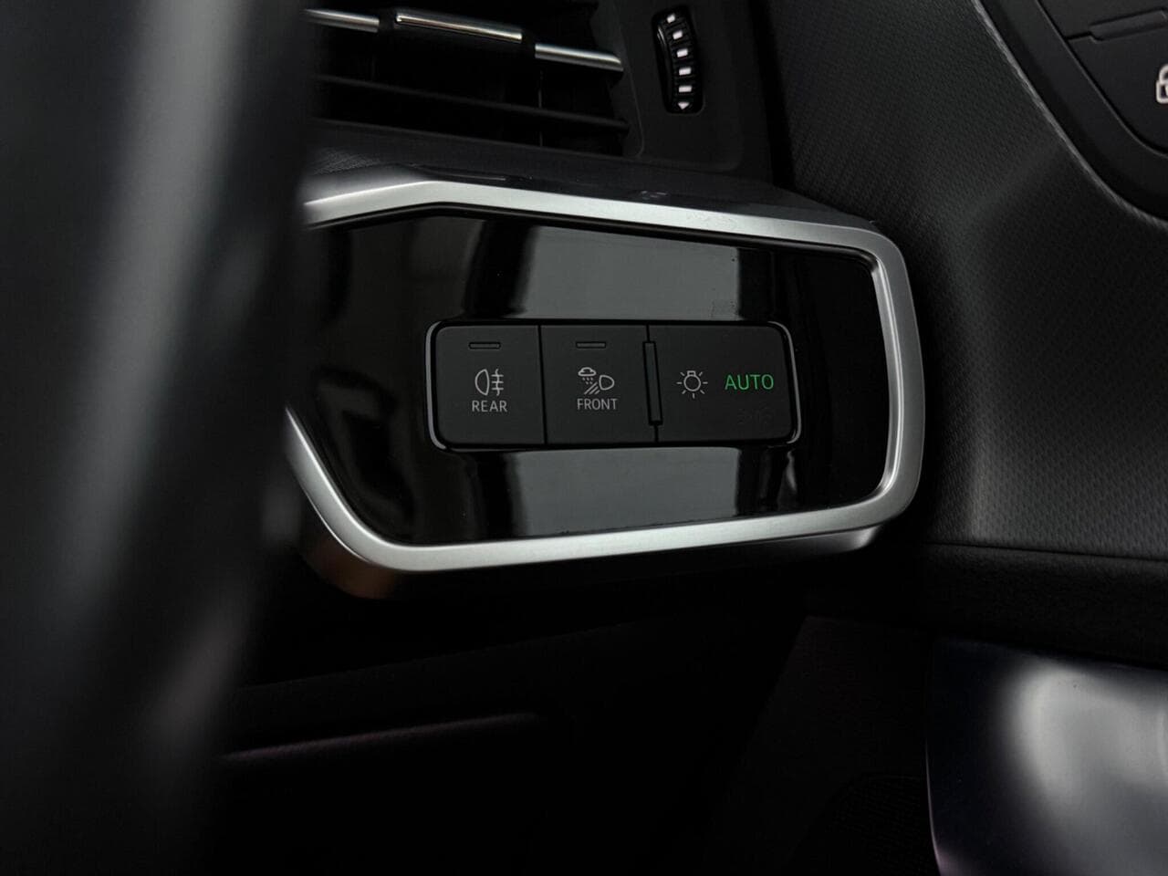 Audi A6 Saloon thumbnail Misc Controls
