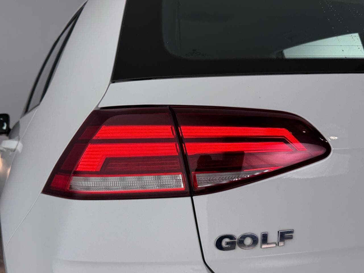 Volkswagen Golf thumbnail Lights Rear