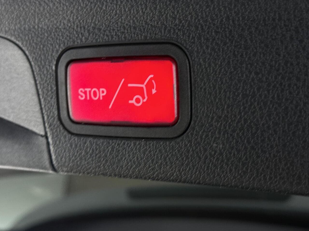 Mercedes-Benz GLE thumbnail Misc Controls