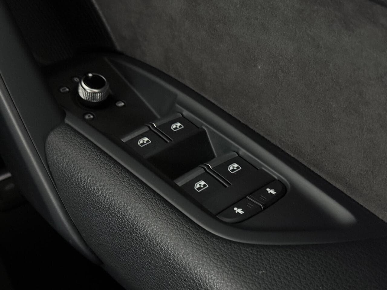 Audi Q5 thumbnail Misc Controls