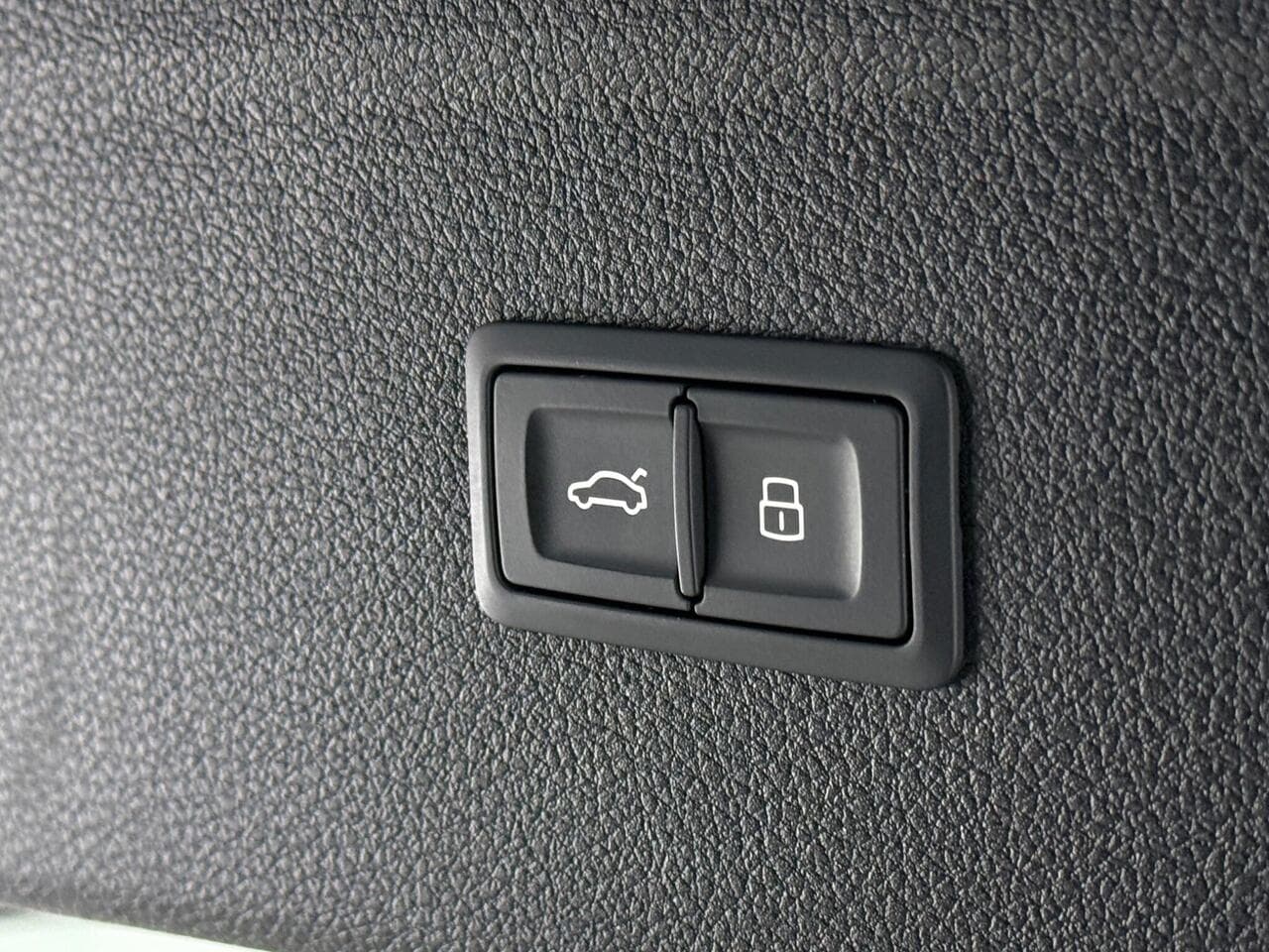 Audi Q5 thumbnail Misc Controls