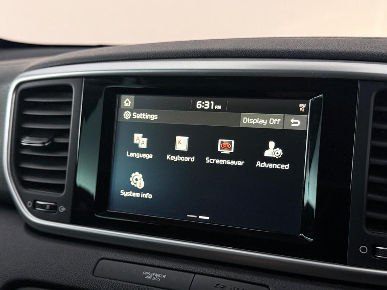 Kia Sportage thumbnail Infotainment System