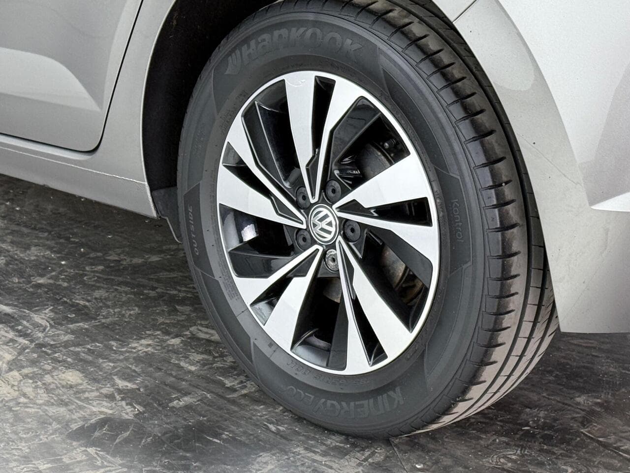 Volkswagen Polo thumbnail Wheel