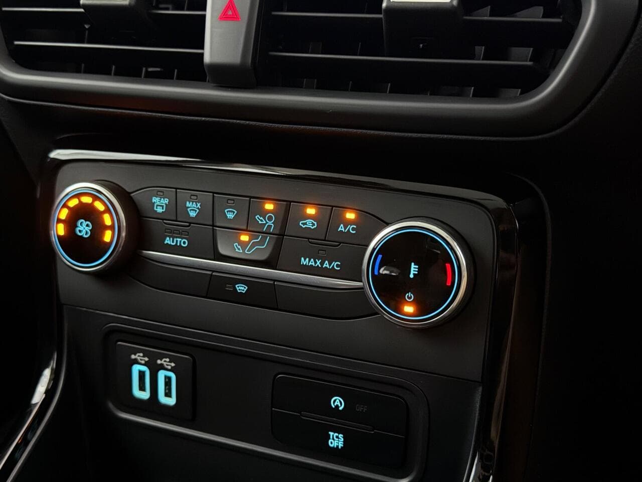 Ford EcoSport thumbnail Misc Controls