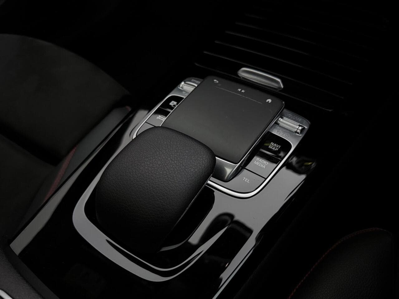 Mercedes-Benz A Class thumbnail Interior Front
