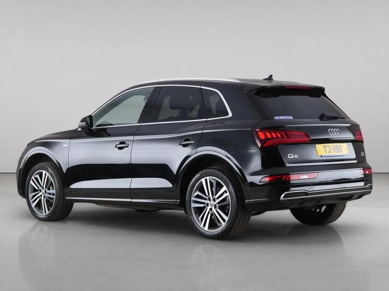 Audi Q5 thumbnail Rear Left