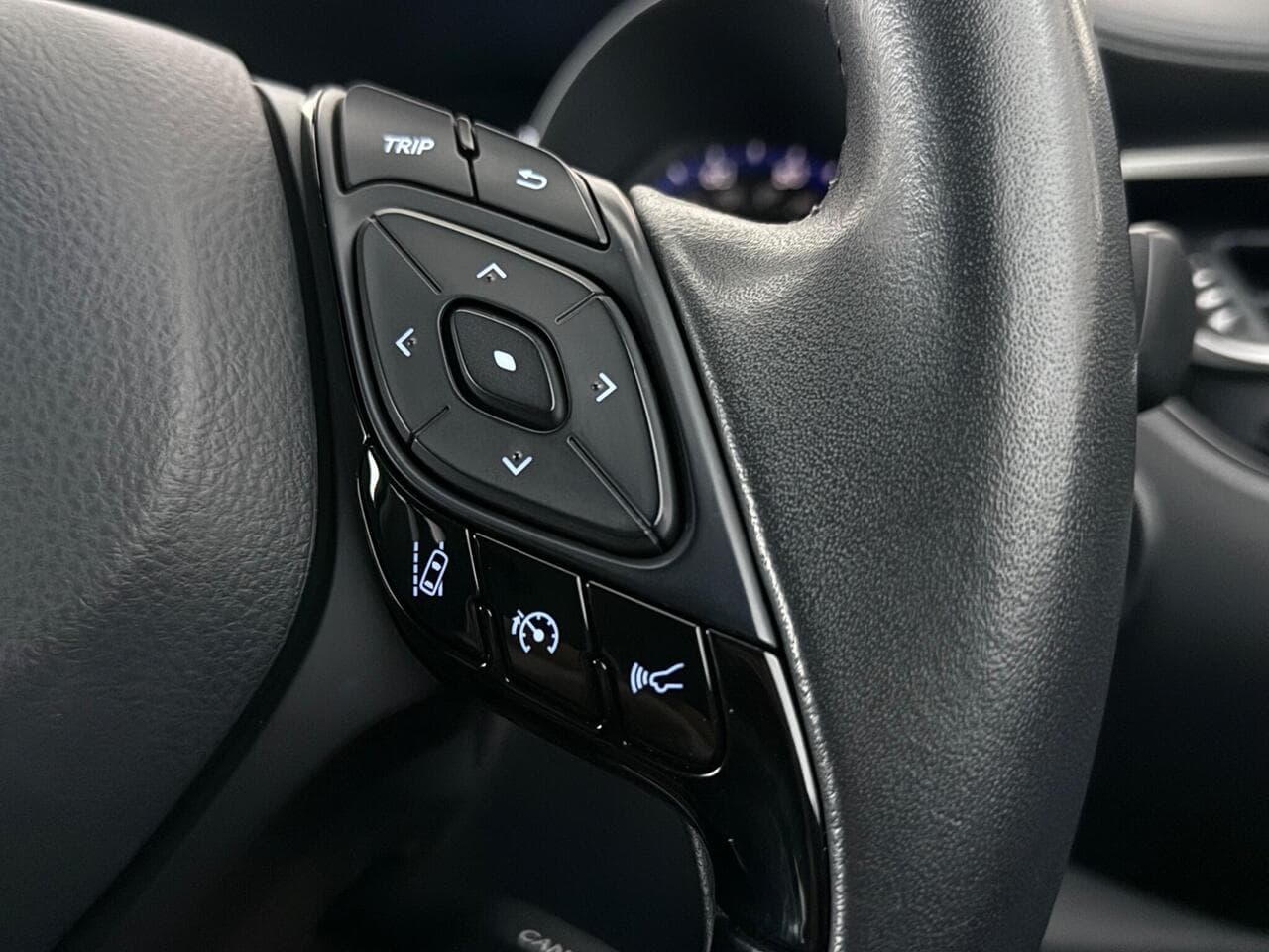Toyota C-HR thumbnail Misc Controls