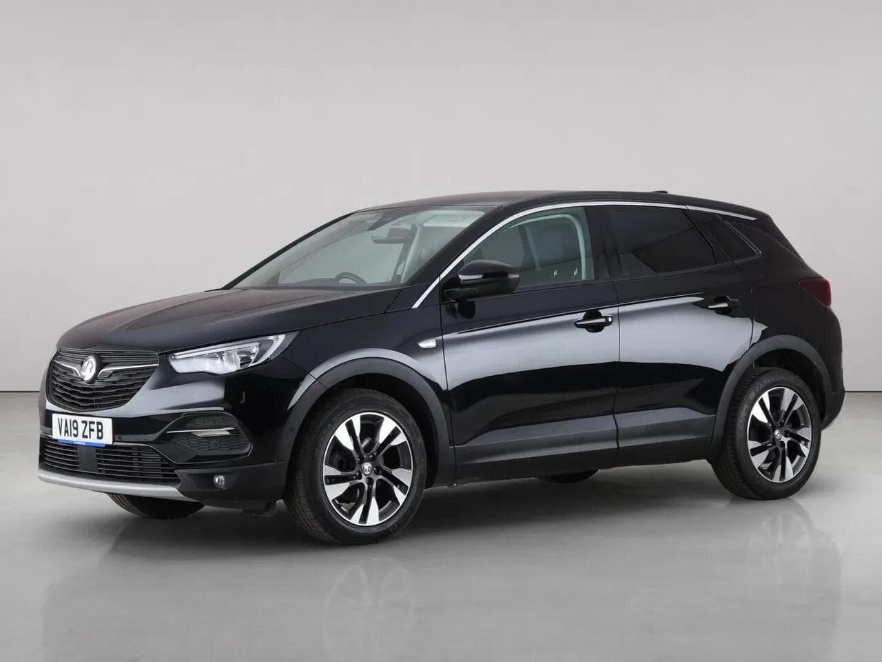 Vauxhall Grandland X thumbnail Front Left