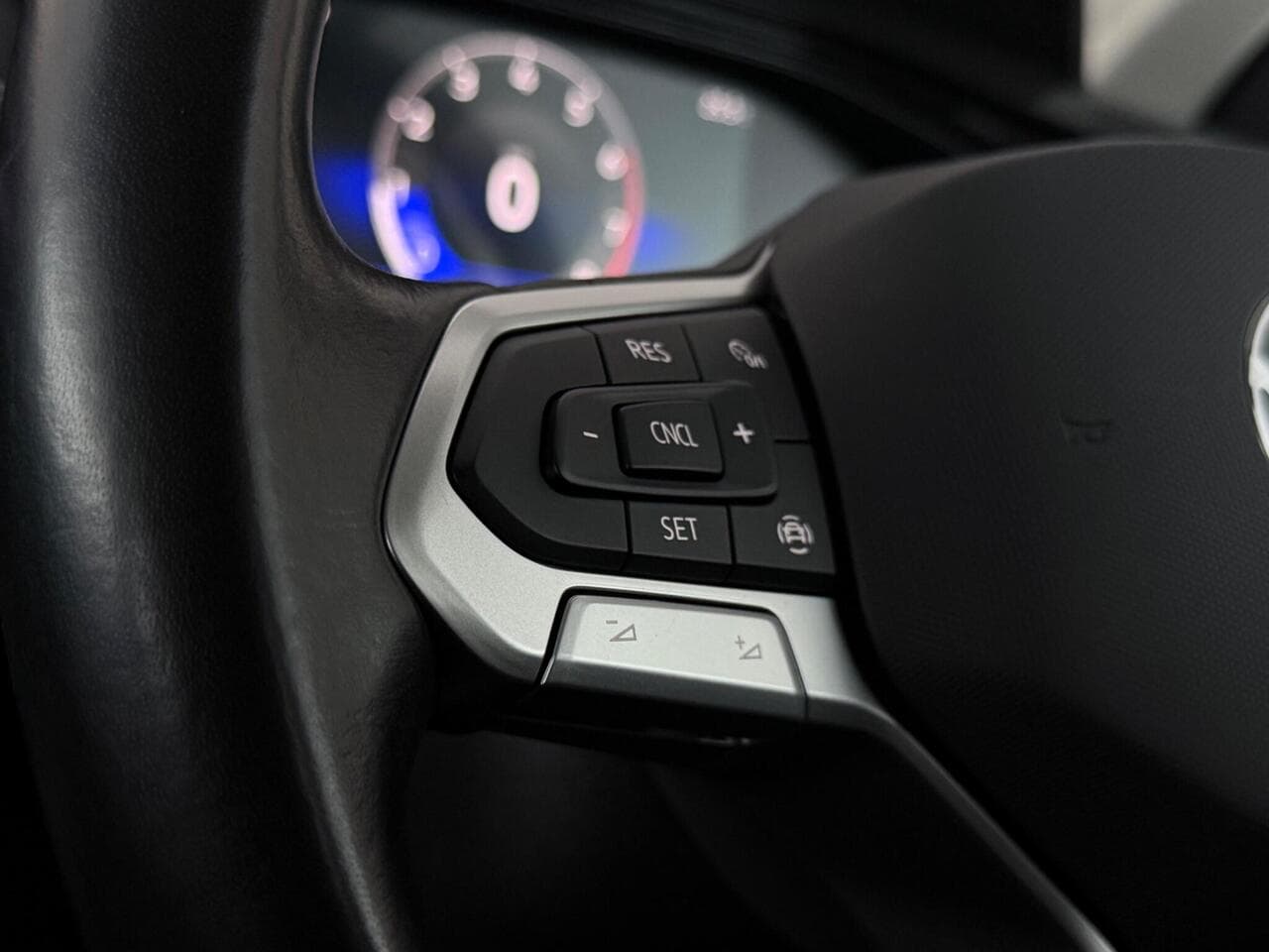 Volkswagen Polo thumbnail Misc Controls