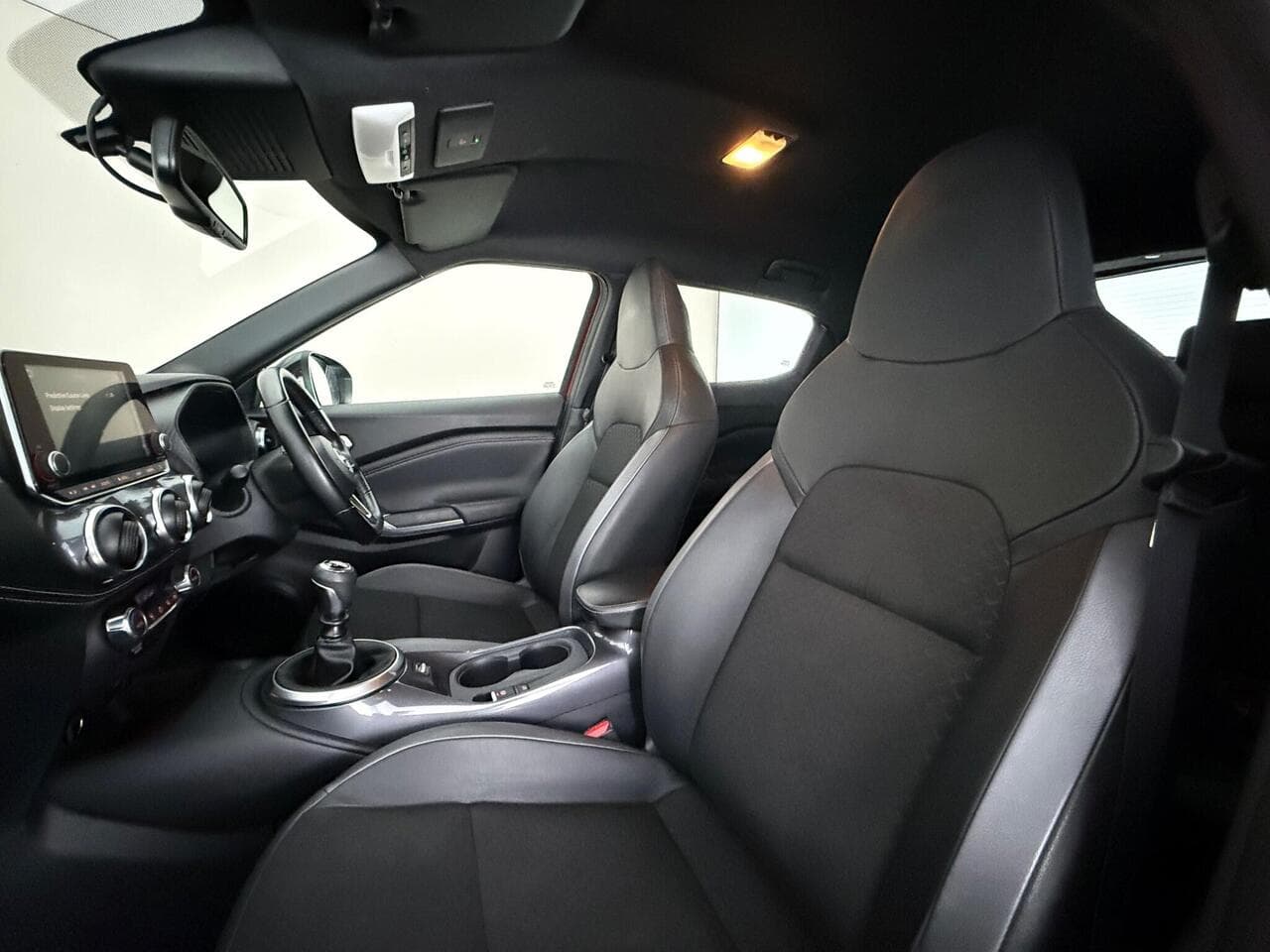 Nissan Juke thumbnail Seat Front Passenger