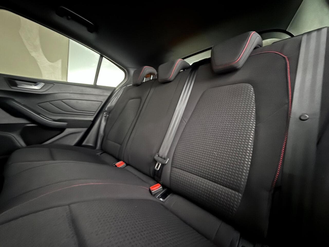 Ford Focus thumbnail Seats Rear